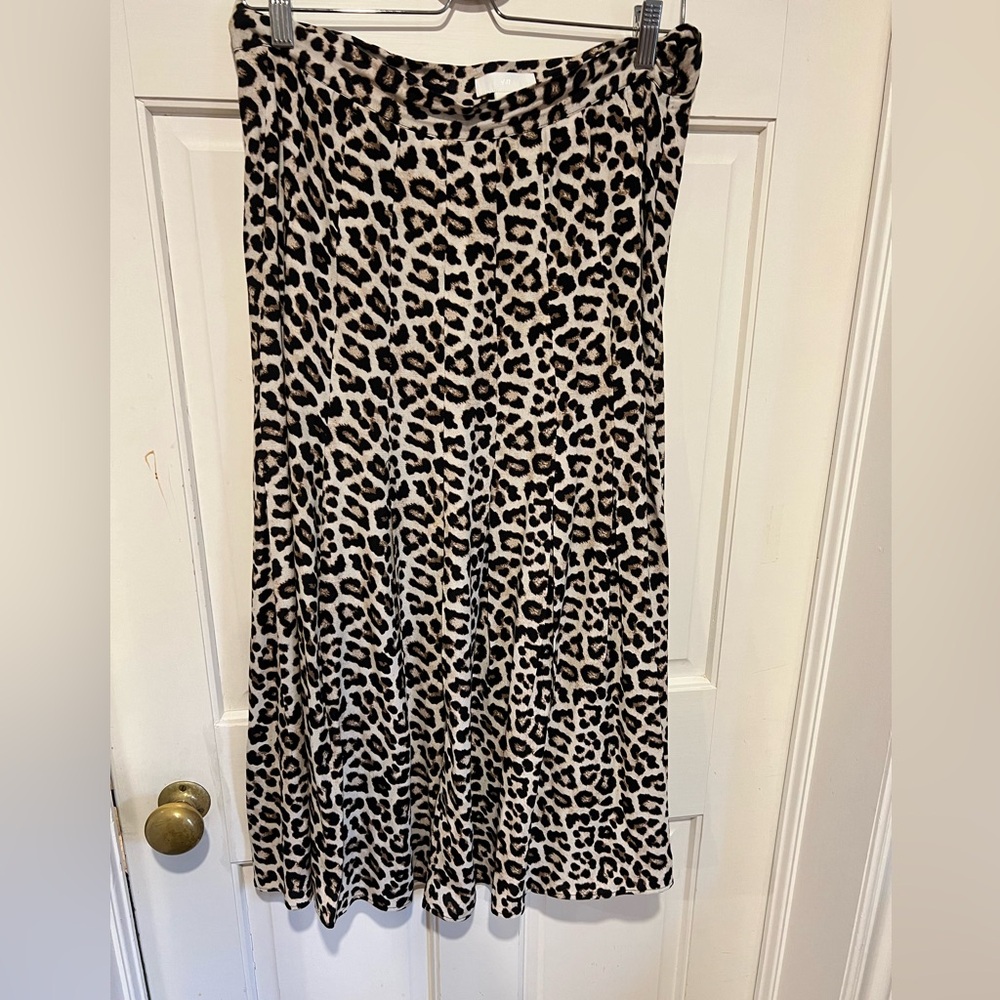 Leopard print light weight skirt